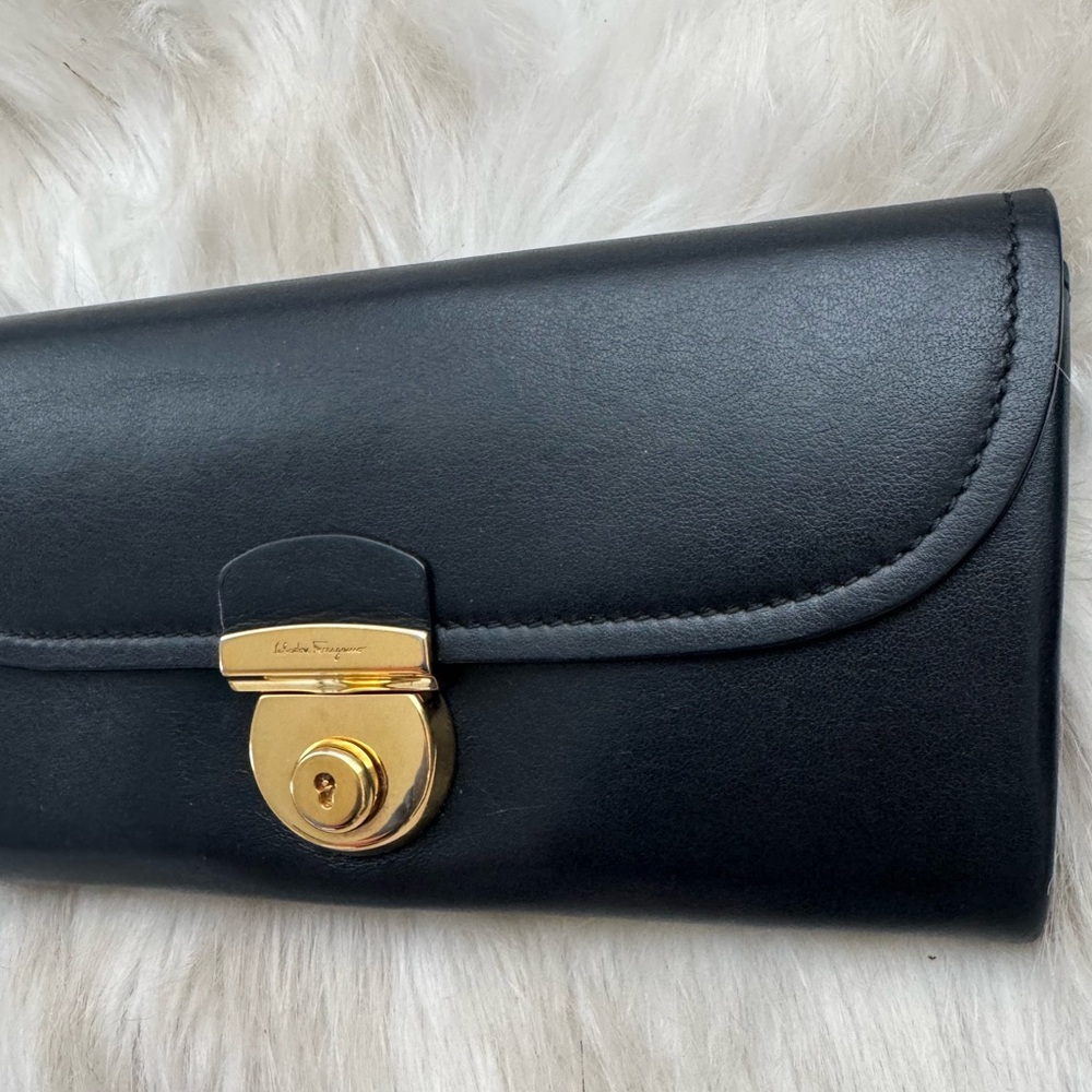Ferragamo Leather Wallet 🖤 - Picture 4 of 6